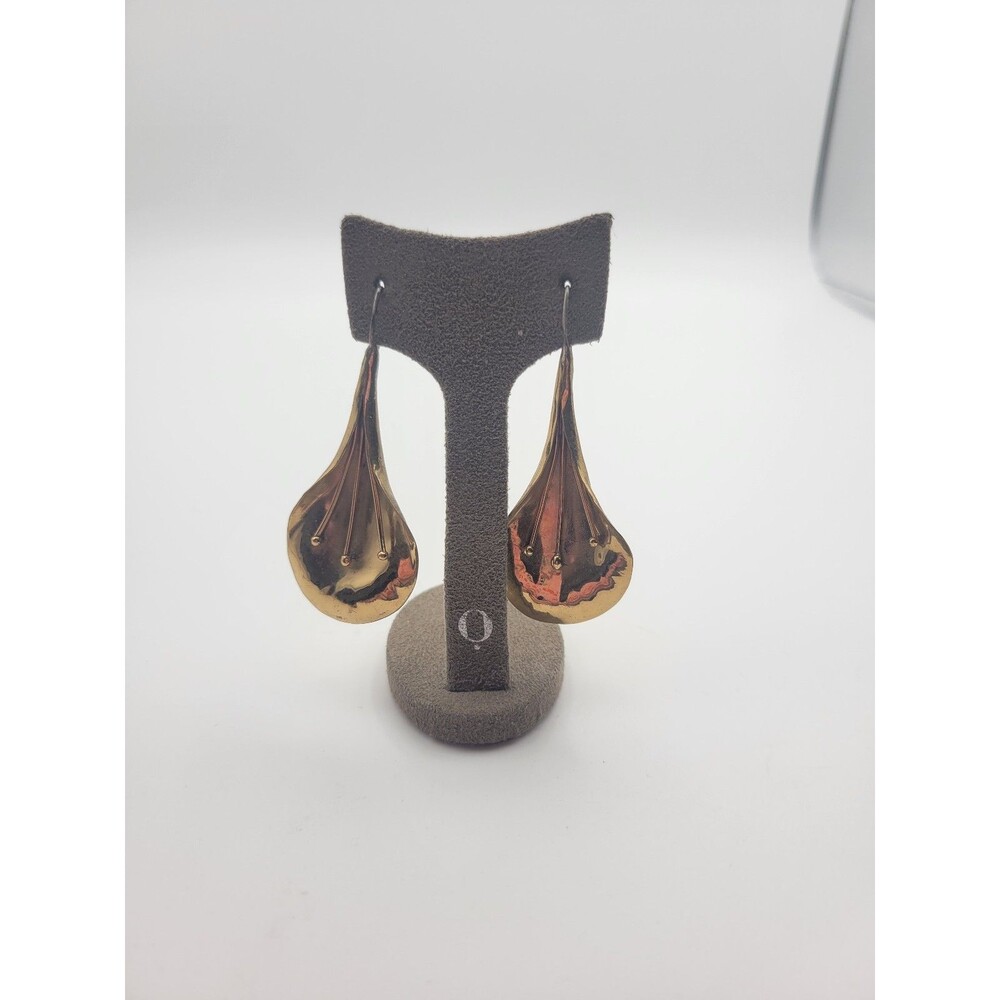 Women's vintage groves retro geometric flower gold tone earrings